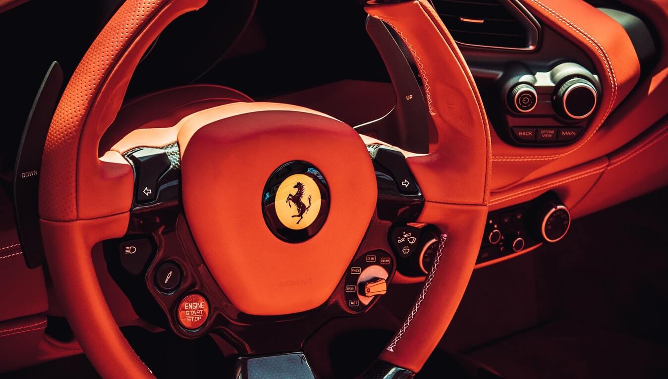 Bride’s Guide: Perfect Wedding Gifts for Car Lovers