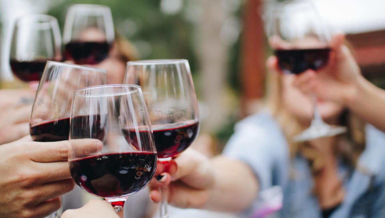 4 Best Honeymoon Destinations for Wine Aficionados