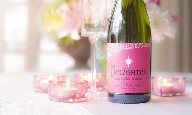 How to Use Candles to Create a Modern Romantic Centerpiece