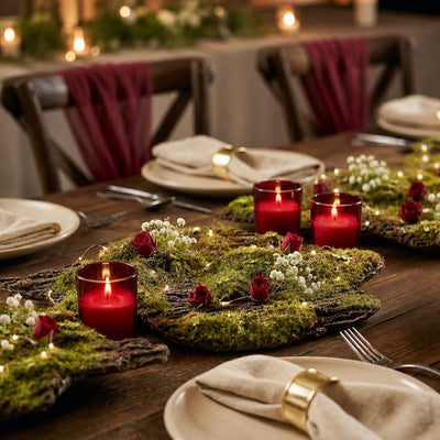 Foam moss tree bark with red candles and roses on a wedding table - thumbnail number 3