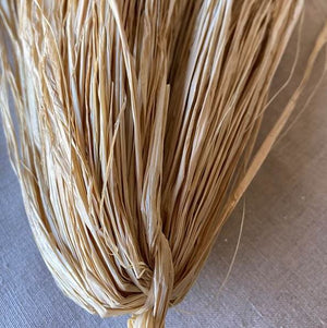 Trimmed Natural Raffia Bundle (300 grams)