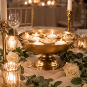 Oscar Pedestal Bowl Gold with floating candles and rose petals - thumbnail number 3