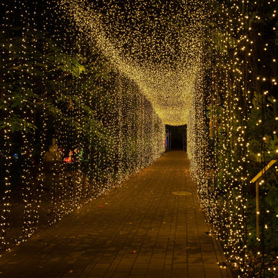 Warm White 900 LED Curtain String Lights with 8 Modes & Inline Memory Controller, Plug In Waterproof Fairy Lights for Indoor Outdoor Backdrop - 10ftx30ft