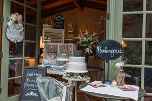 Scalloped Metal Chalkboard with Stand Oval