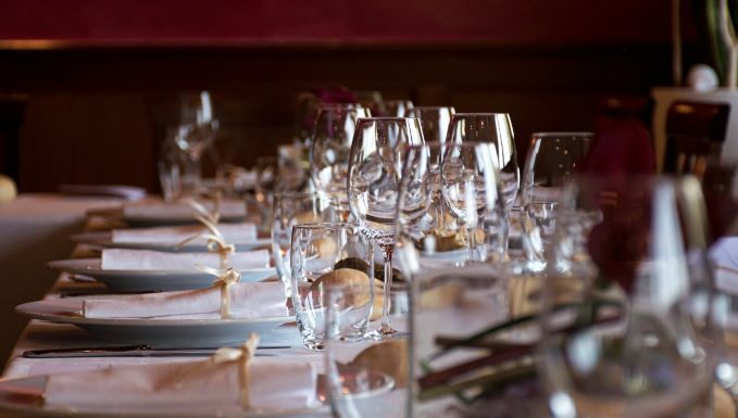 Bride's Guide: What Kind of Alcohol Should You Serve at Your Rehearsal Dinner?