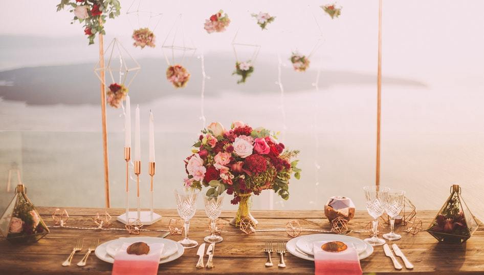 4 Simple DIY Wedding Table Décor Ideas