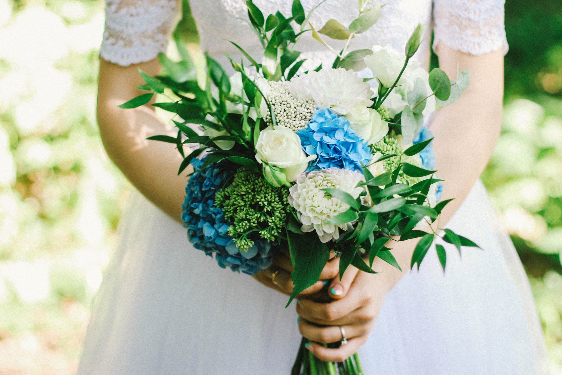 Creative Ways to Incorporate Something Blue In Your Wedding