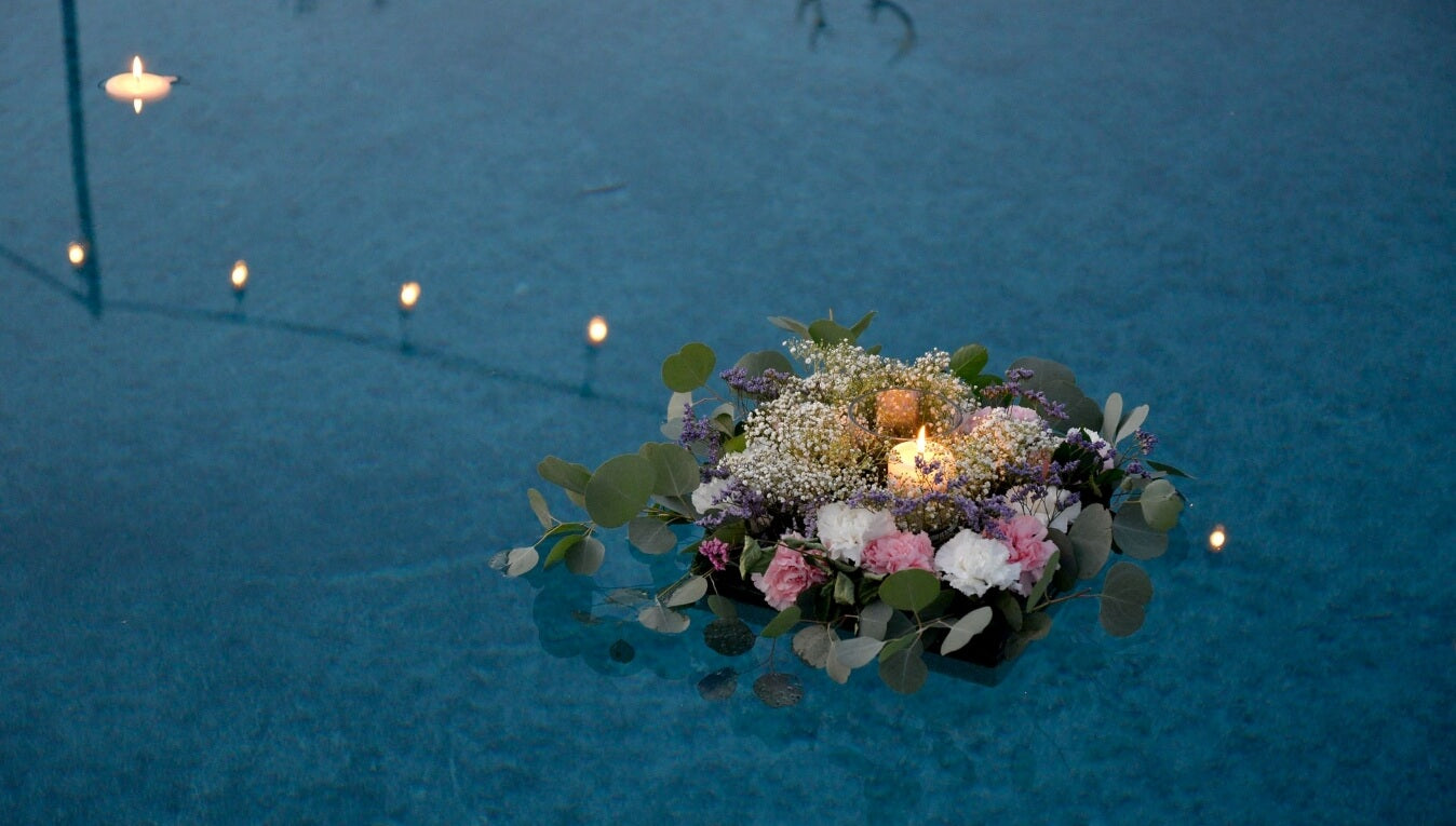 Bride's Guide: 4 Pointers for a Poolside Reception