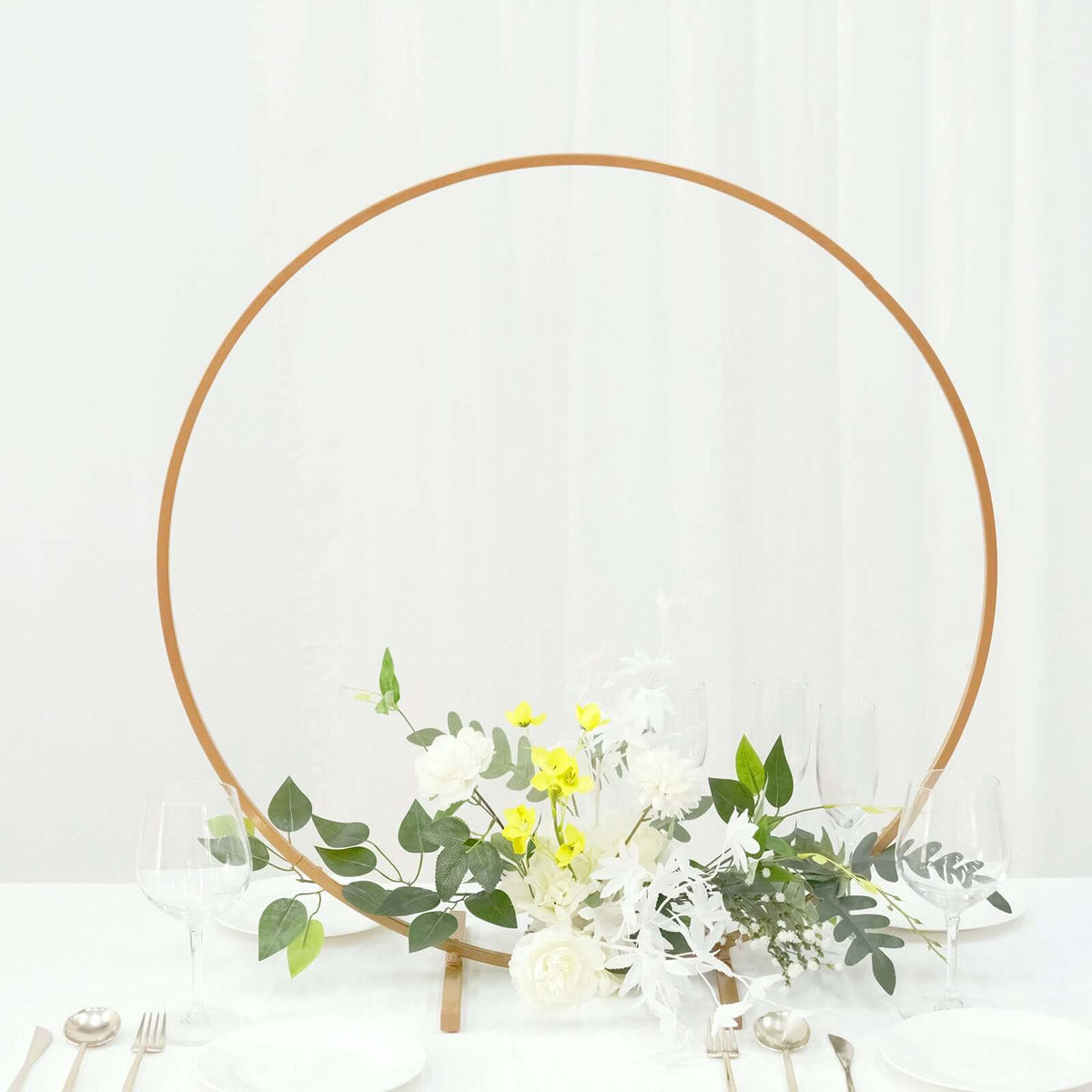 28" Gold Round Hoop Wedding Centerpiece – Metal Self-Standing Floral Wreath Frame