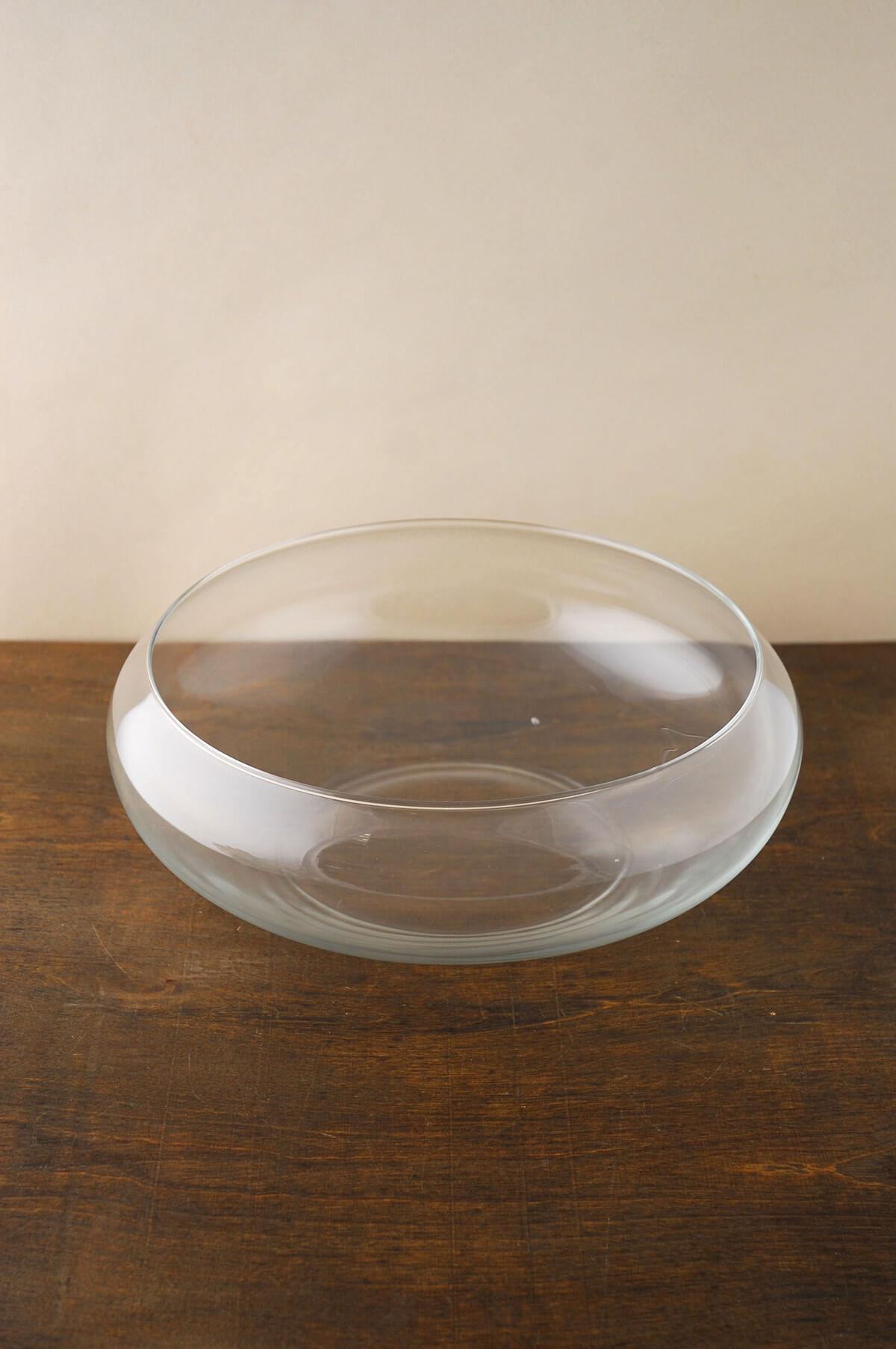 10 Lily Glass Footed Bowl - Quick Candles