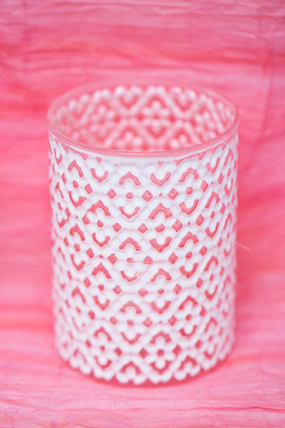 Richland Daisy White Vase Set of 48