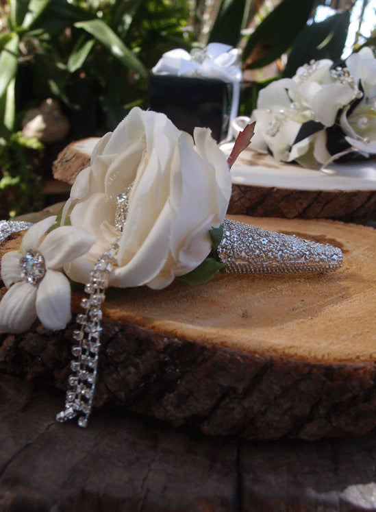 hibiscus boutonniere