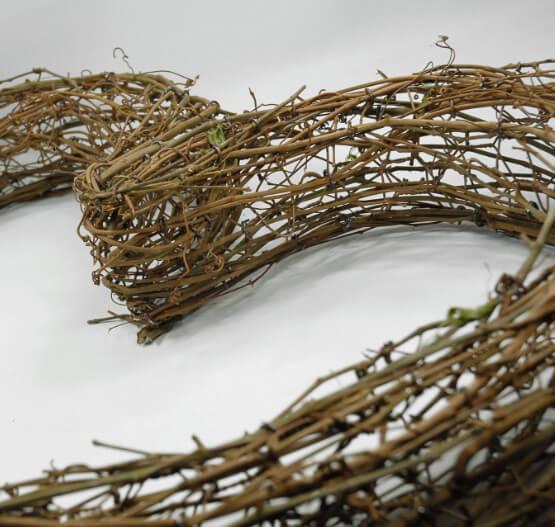 handmade large 26 grapevine heart wreath - thumbnail number 3