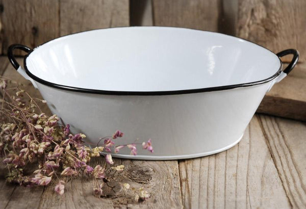 https://quickcandles.com/cdn/shop/products/white-enamel-oval-bowl-tub-with-handles-9_600x.jpg?v=1675182664